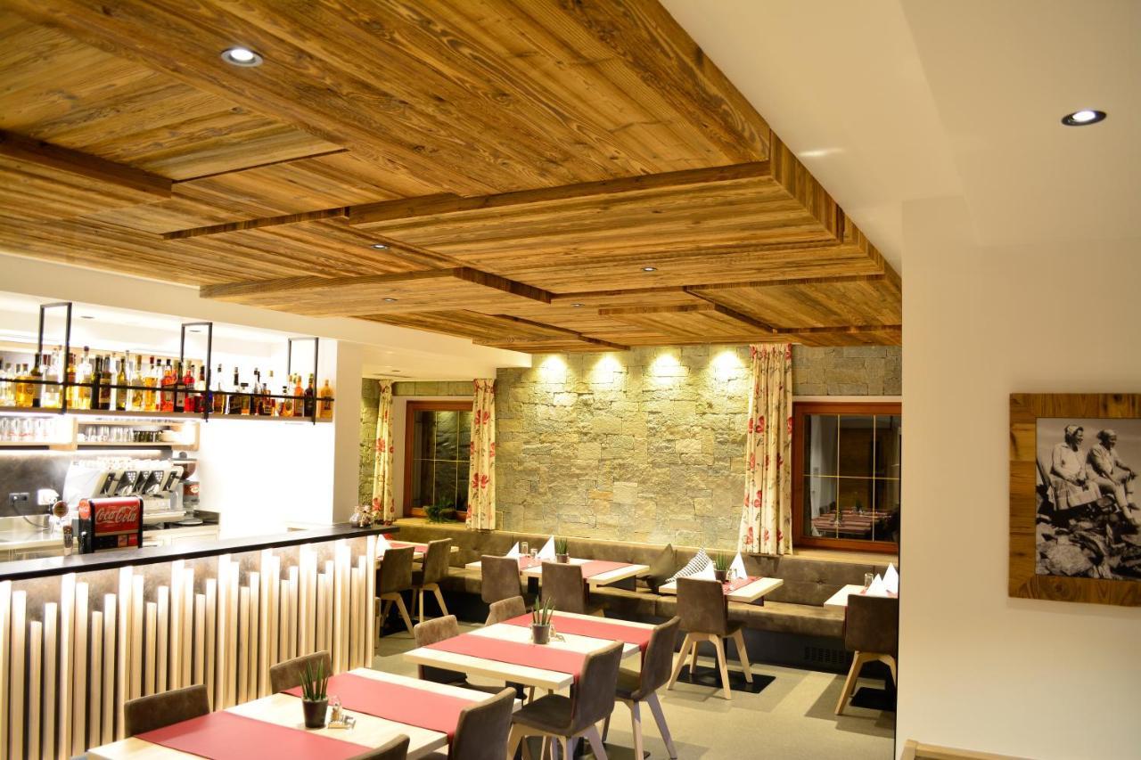 Berghotel Plagoett San Valentino alla Muta Luaran gambar